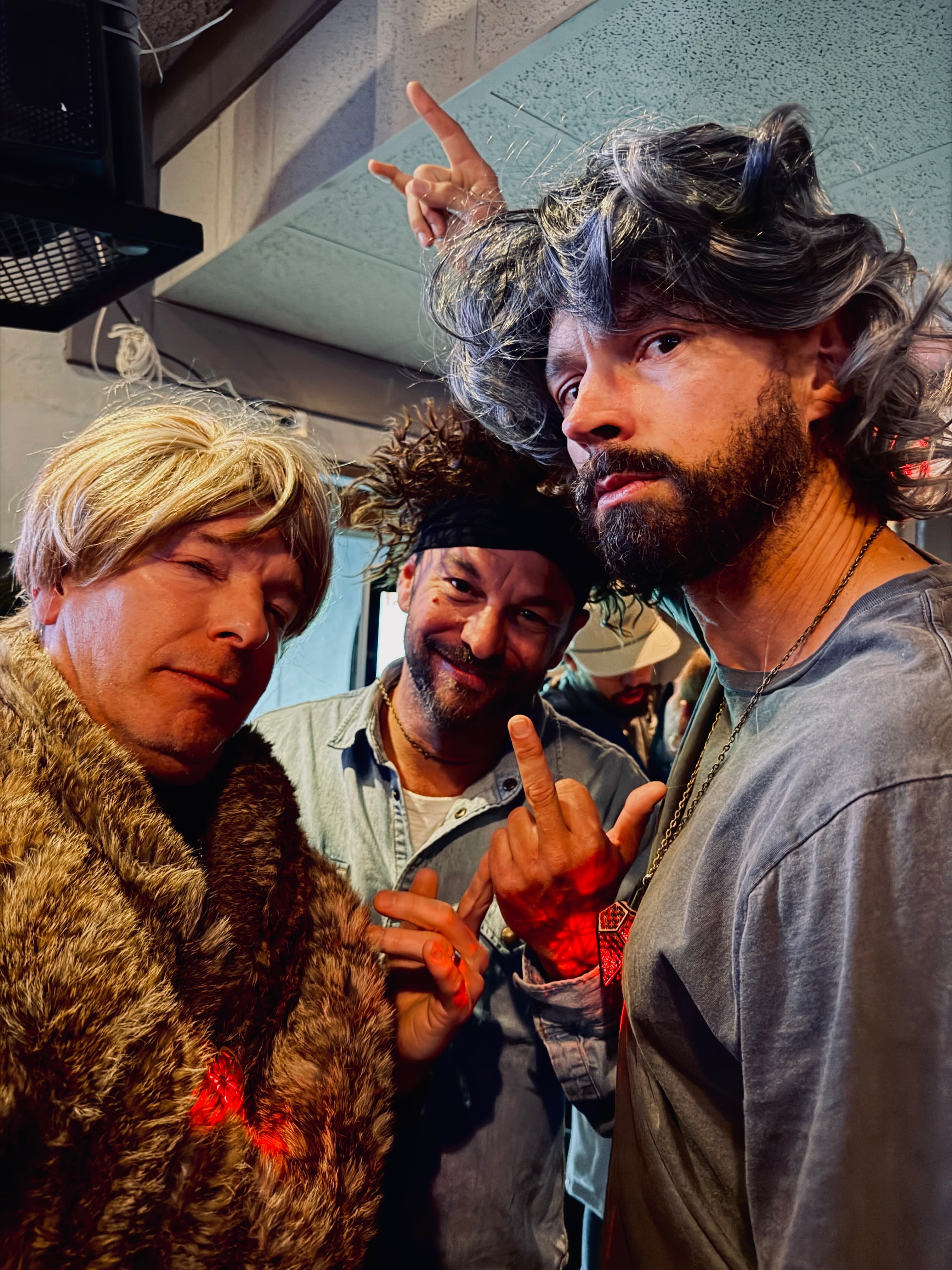 Laughing mullet party shot